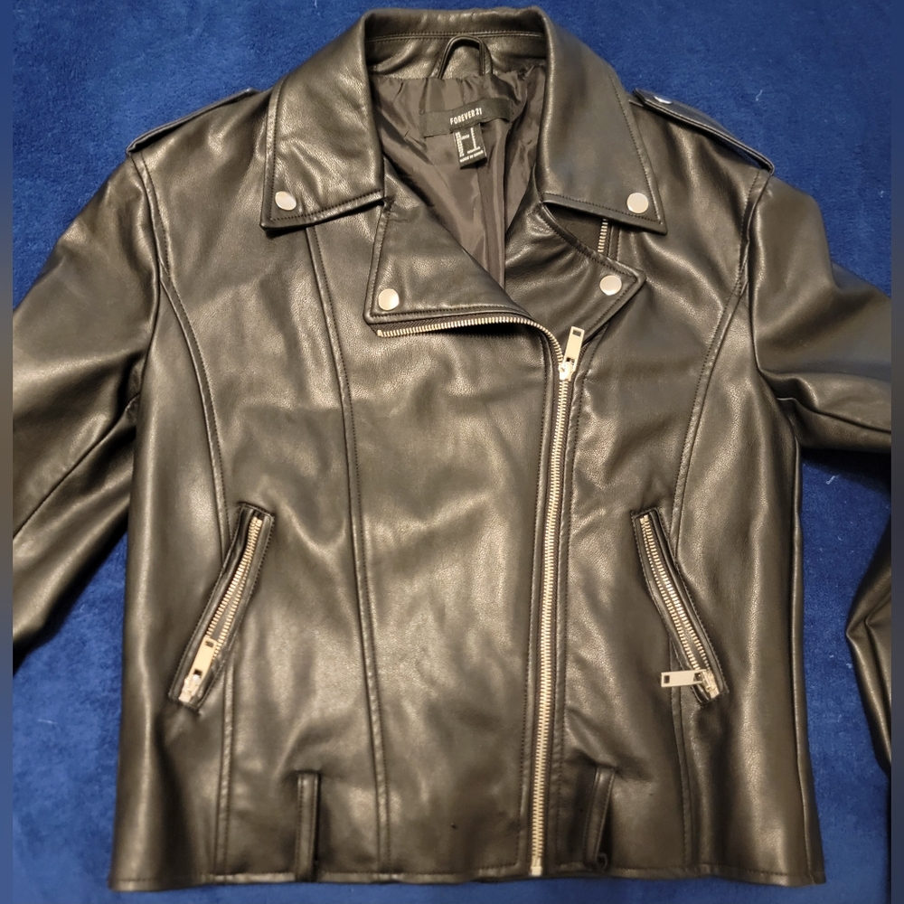 Forever 21 Ladies Black Faux Leather Jacket